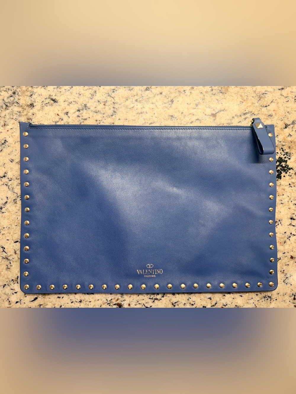 Valentino Garavani Large Rockstud Flat Clutch / Zip top pouch -Blue